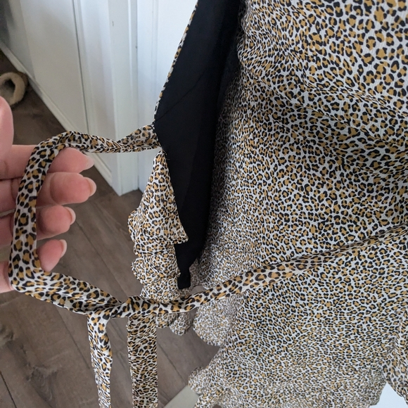 Banana Republic Wrap Dress Size 4 - Picture 10 of 14